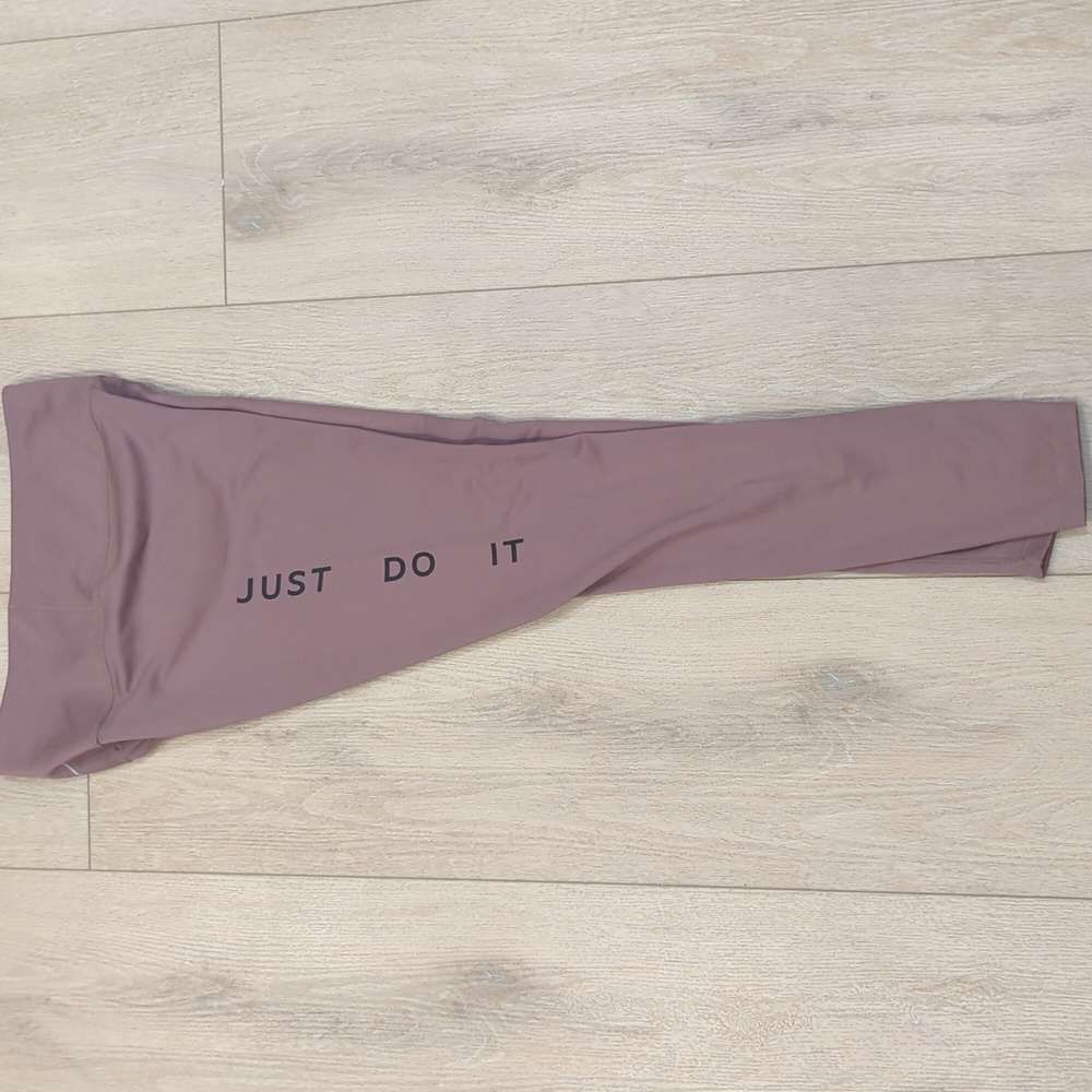 Nike - Picture 6 of 12